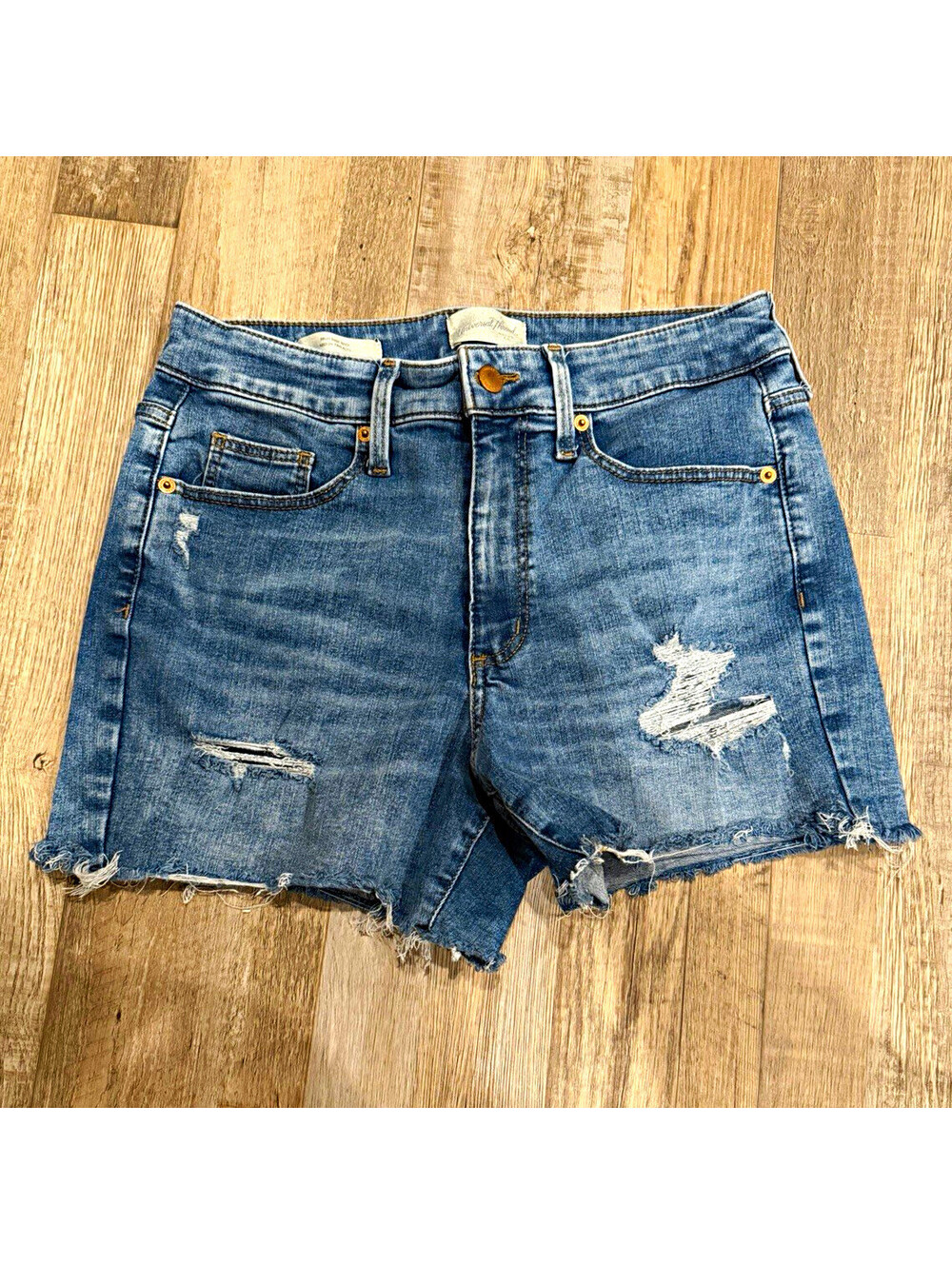 Universal Thread Women’s High Rise Midi Denim Cutoff Shorts Blue Medium Wash 10